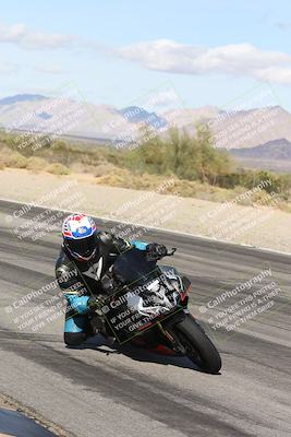 media/Nov-16-2025-Race Pace (Sun) [[8c5fa54630]]/Verified Riders/4-Turn 3 Inside (1050am)/